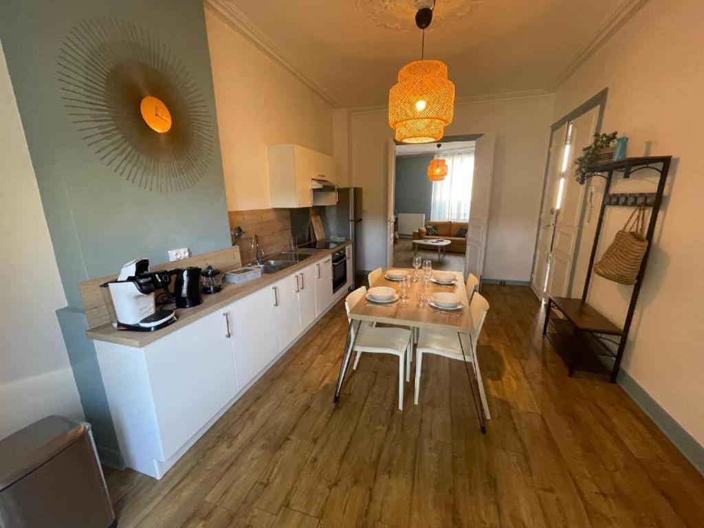 ניורט -Le Petit Rochelais- Centre Ville, Stationnement, Netflix - Ideal Couples, Familles, Business מראה חיצוני תמונה